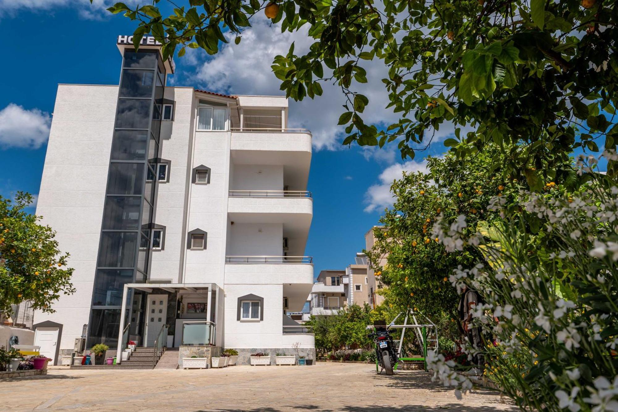 Hotel Artur2 Ksamil Exterior photo
